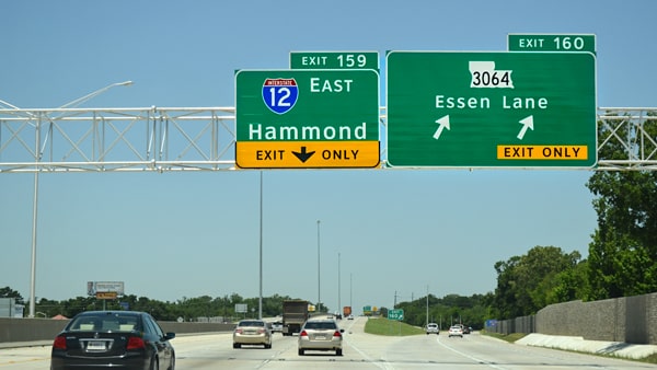 ____________ signs inform drivers of basic highway information.